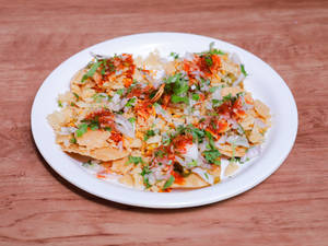 Schezwan Crunchy Aloo Poori 