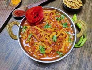 Sev Tomato