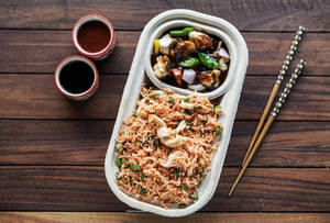 Vandi Chicken Fried Rice& Chilli Beef Gravy