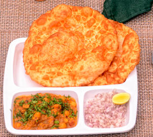 Chola Bhatura