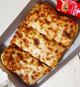 Onion & Capsicum Cheesy Italian Toast