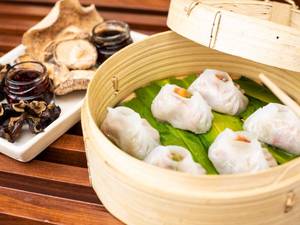 Lotus stem and water-chestnut dumpling (6 Pieces)