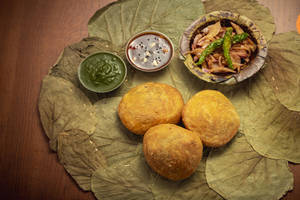 Khasta Kachori Family Meal - 10 Pieces
