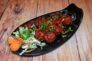 Veg Manchurian [8 Pieces]