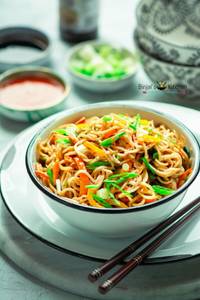 Veg Hakka Noodles