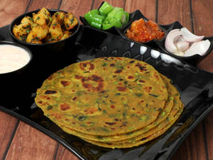 Thepla Platter (4 Pcs)