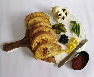 Olives Cheese Garlic Bread