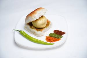 Classic Mumbai Vadapav
