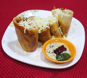Paneer Spring Roll Dosa