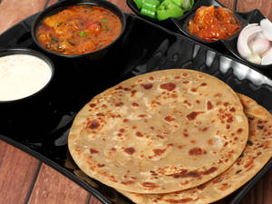Tawa Paratha Platter (2 Pcs)