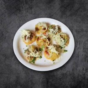 Sev Puri With Cheese