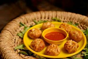 Veg Fried Momos (10 Pcs)