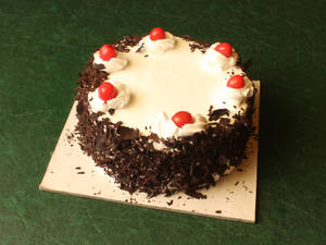 Black Forest Cake (1 Kg)