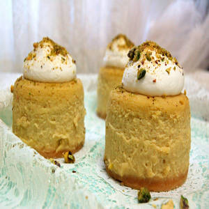 PISTACHIO CHEESECAKE