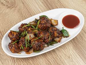 Boneless Chilli Chicken Dry [10 pieces]