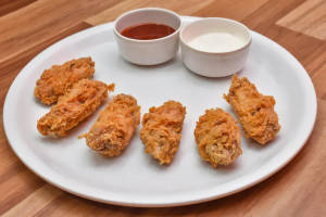 Hot And Spicy Chicken Wings (4 Pcs)