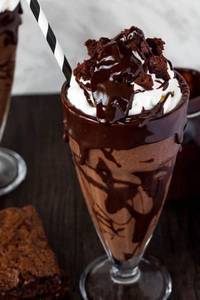 Over Load Brownie Shake
