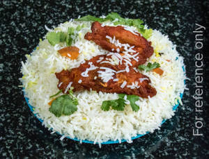 Tandoori Chicken Biryani & 100gm Raita 