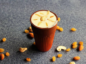 Kulhad Wali Plain Lassi(kesar)