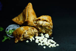 Cheesy Corn Samosa