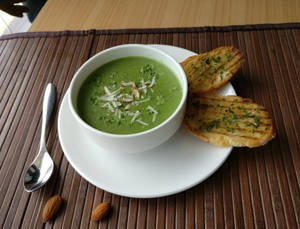 Broccoli & Roasted Almond Soup