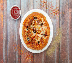 Chicken 65 Cheese Pizza
