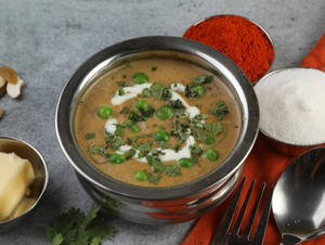 Methi Malai Mattar