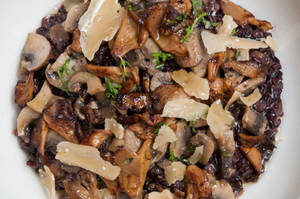 Mushroom Black Risotto (v)
