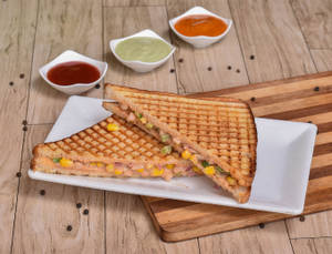 Crunchy Potato Tikki Sandwich