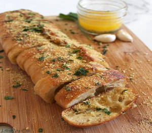 Super Cheese Garlic Bread