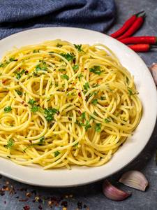 Aglio Olio E Pepperoncino Pasta