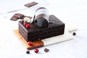 Chocolate Delight Open Face Cake 800g