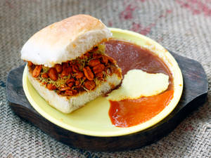 Dabeli Bread (Butter)