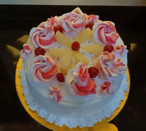 Classic Pineapple Cake