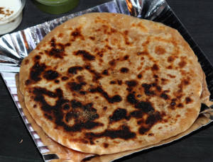 Aloo paratha                                                                                                                                                          
