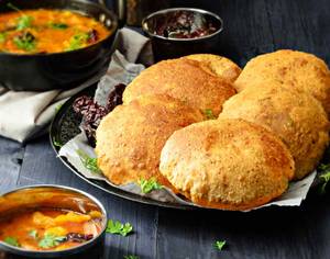Bedmi Puri (4 Pcs)