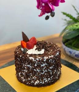 Black forest flakes cake