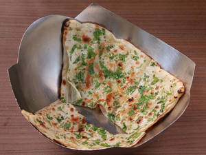 Kothmir Naan