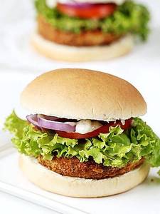 Veg Alloo Tikki Cheese Burger