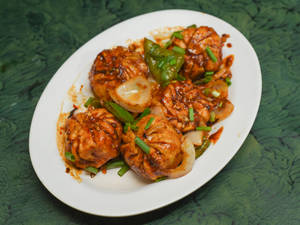 Veg Chilly Momo ( 8 Pcs)