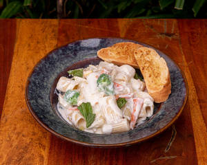 Veg Rigatoni Bianca With Cream & Parmesan
