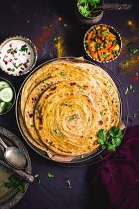 Lal Mirch Aur Ajwain Ka Paratha