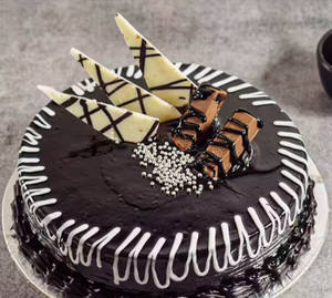 Kit Kat Cake