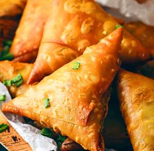 Cheese Palak Samosa (jain) (250 Gms)