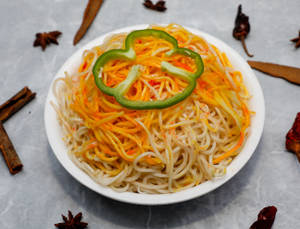 Veg Hakka Noodles