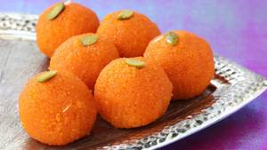 Plain Moti Choor Laddu