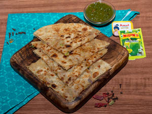 Aloo Paratha With Butter