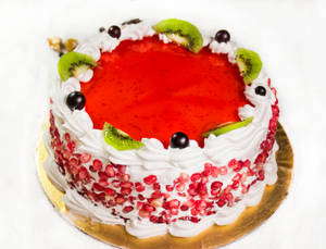 Eggless  Strawberry Cake