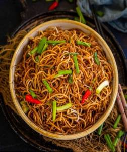 Panfried Noodles In Choioce Of Sauce (hot Garlic/soya Garlic)