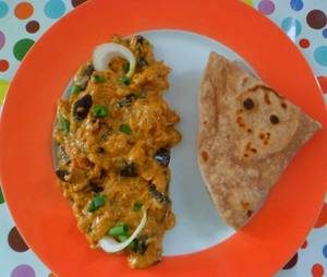 2 Pcs Veg Fish Gravy With 4 Plain Paratha